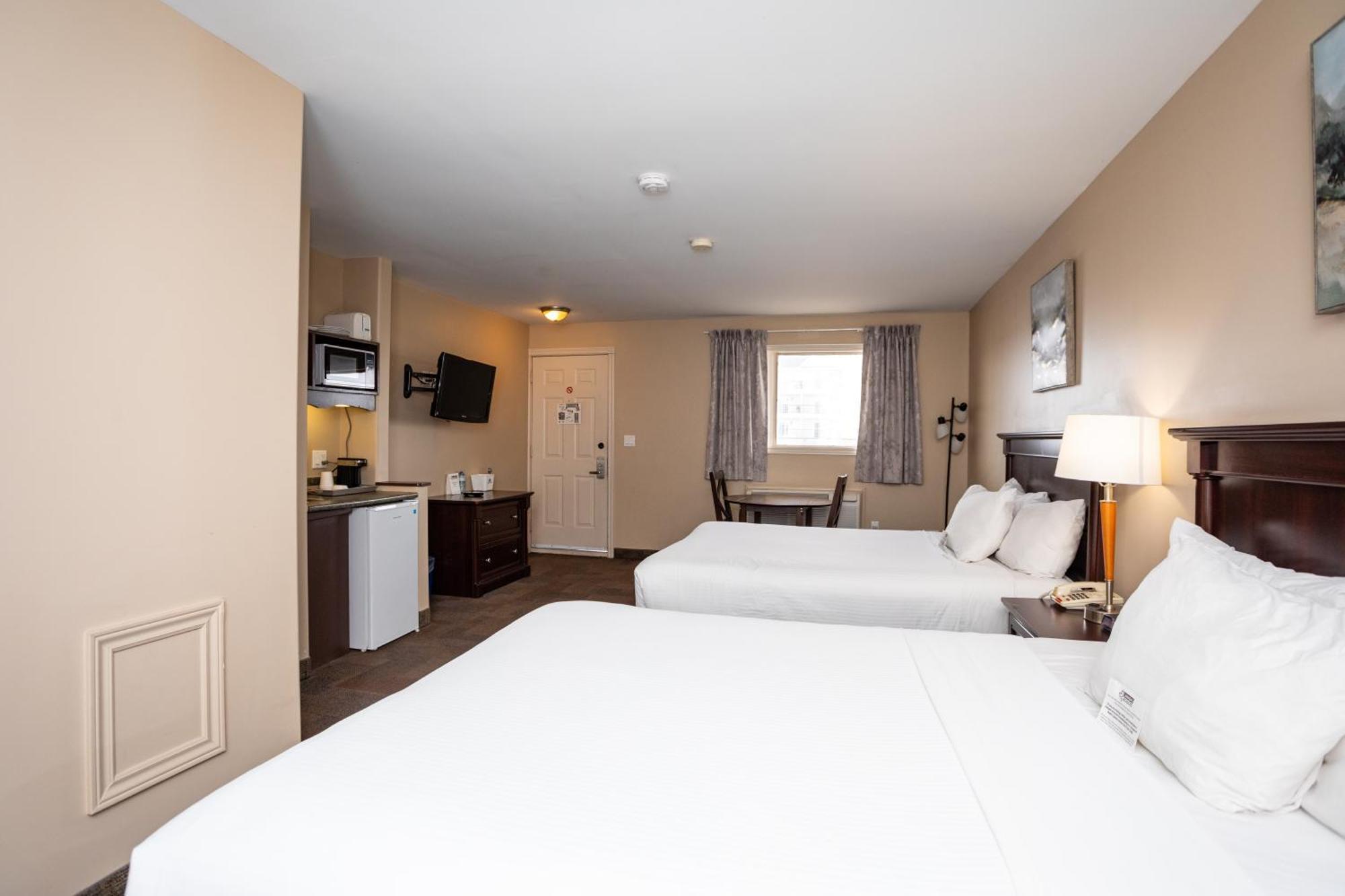 Canadas Best Value Inn & Suites-Шарлоттаун Экстерьер фото